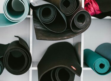 Tricks to Squeaky Clean Your Yoga Mat in Under a Minute